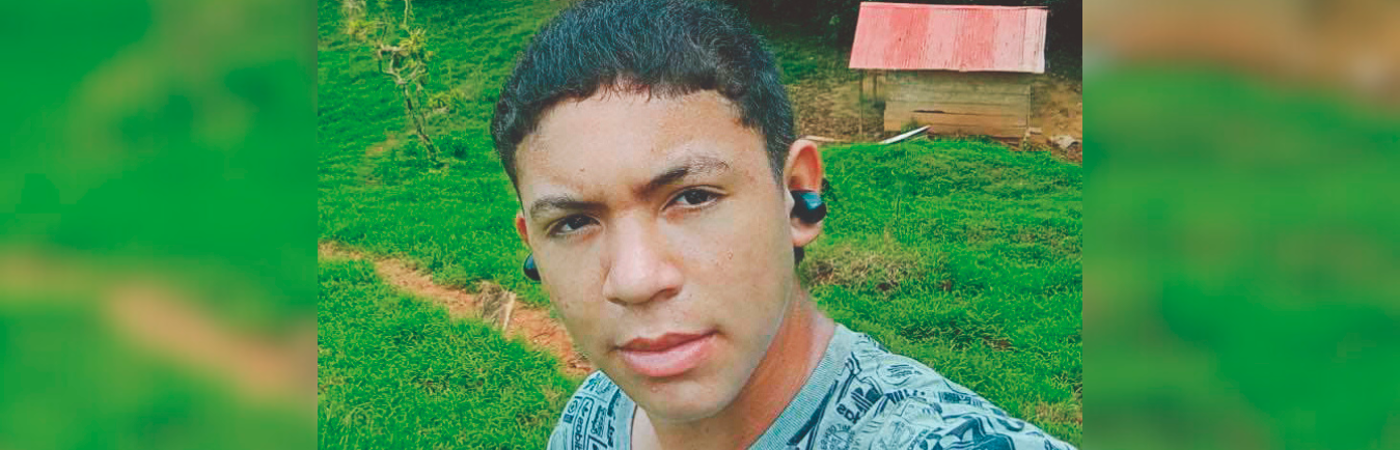 Julio Lara, de 16 años, estaba viviendo con una tía en el corregimiento Punta de Piedra y cada vez que salía al mar se reportaba con su mamá. FOTO: CORTESÍA