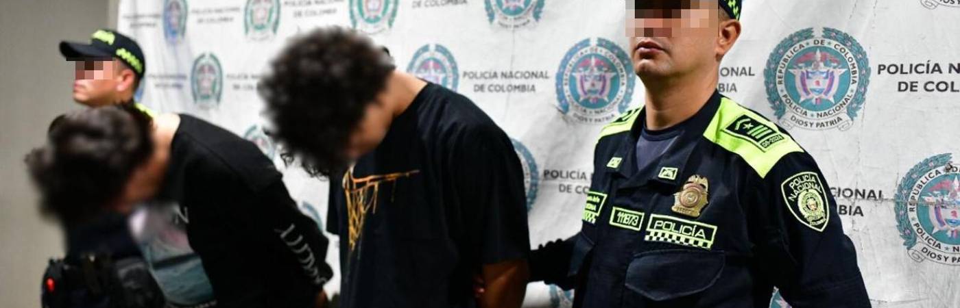 Dos detenidos por robo en El Poblado. FOTO: POLICÍA METROPOLITANA DEL VALLE DE ABURRÁ