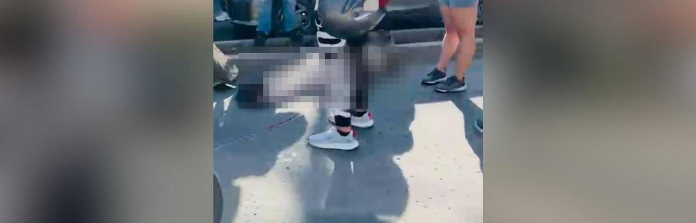 Adulta mayor atropellada en Medellín. FOTO: CORTESÍA DENUNCIAS ANTIOQUIA