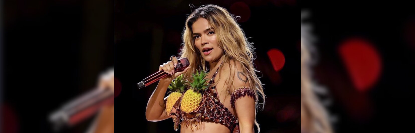 Karol G protagonizó el espectáculo del medio tiempo en el duelo entre Kansas City Chiefs y Los Ángeles Chargers. /FOTO: X @KarolGNation