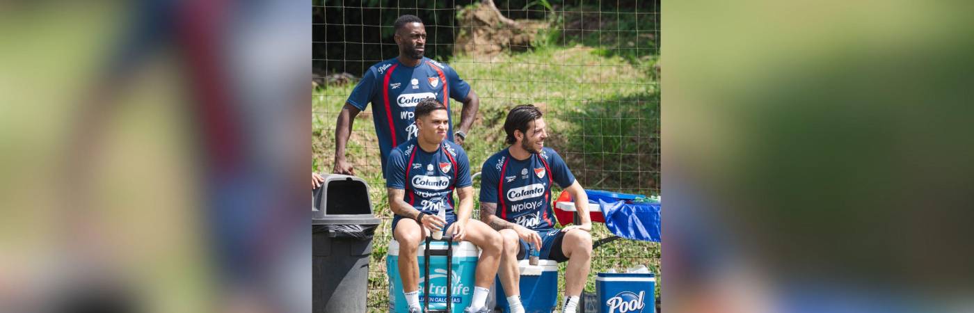 Jackson Martínez (arriba) espera su debut, Juan Fernando Quintero (izq.) aguarda su regreso y Agustín Martegani (der.) celebra su gran momento. FOTO: DIM