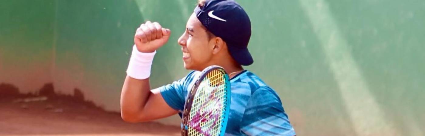 Juan Miguel Bolívar, primer colombiano en ganar en el Abierto de Australia Junior. FOTO: @JBOLIVARTENIS