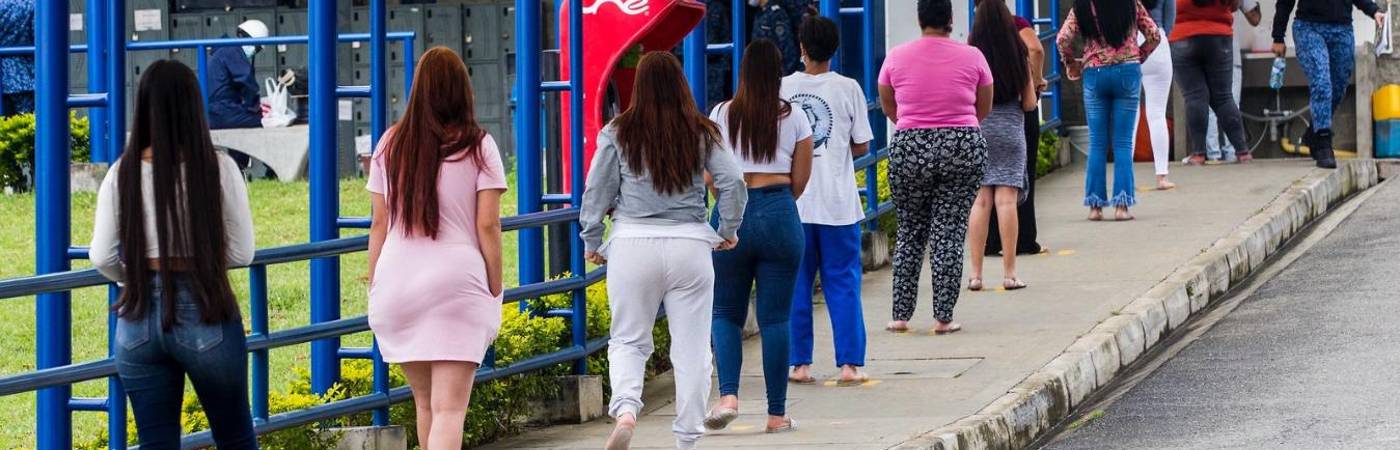 Visita de mujeres cárcel El Pedregal. FOTO: JULIO HERRERA