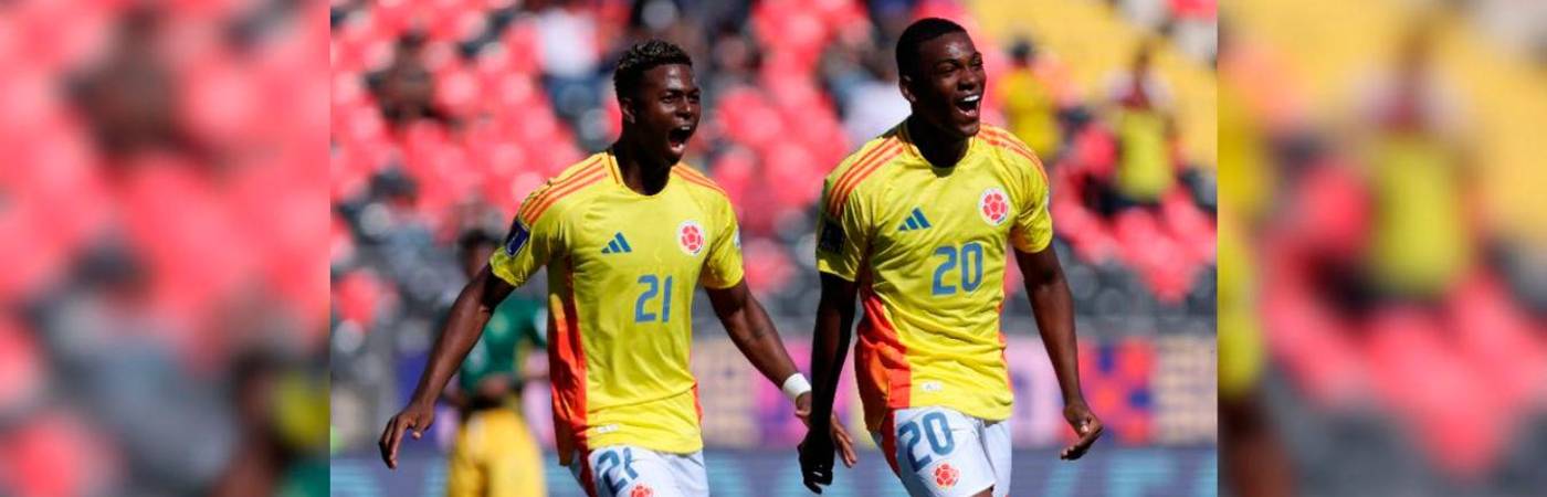 Neiser (21), que fue la figura absoluta con un espectacular hat-trick en el partido, recibió una tarjeta amarilla que lo deja por fuera de la semifinal. /FOTO: FIFA