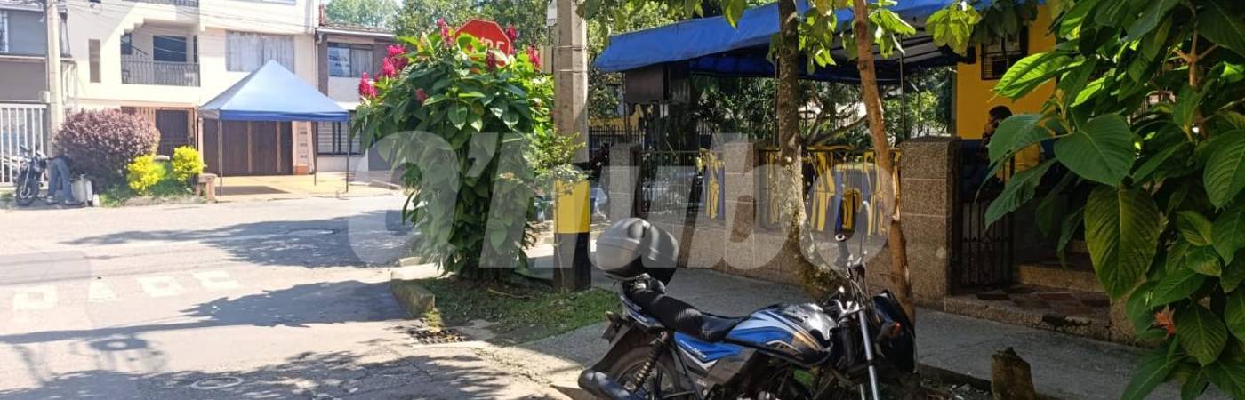 Por esta cuadra fue donde se presentó el primer homicidio de 2026 en Guayabal. FOTO: ALEJANDRA MORALES