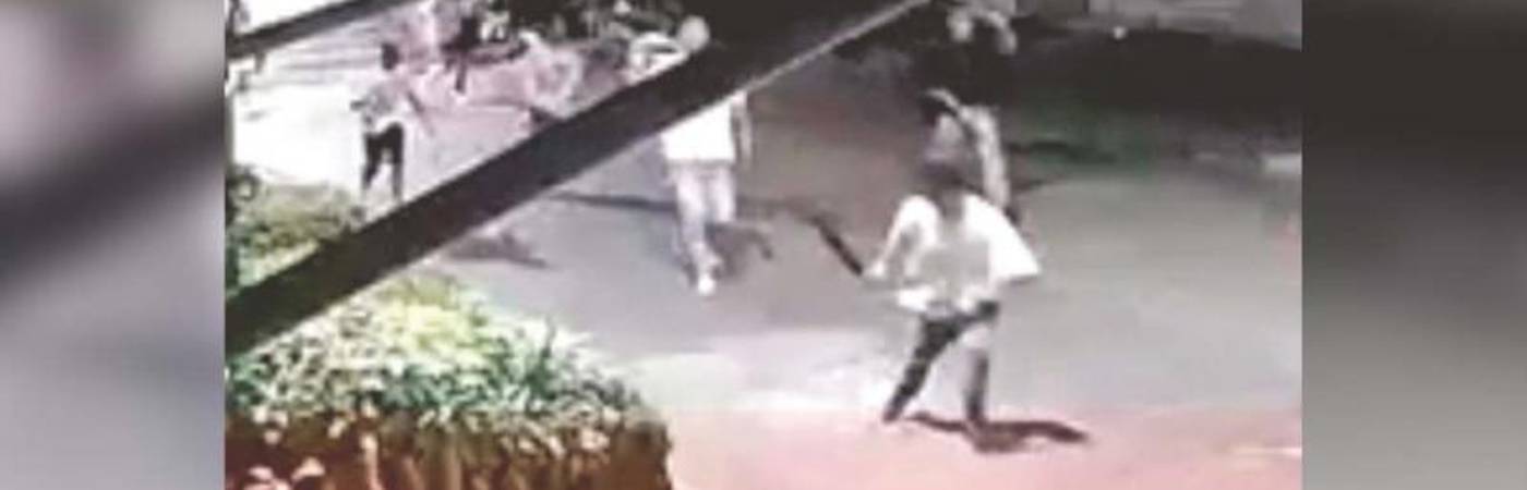 Jóvenes se estarían citando por redes para pelear con machete 