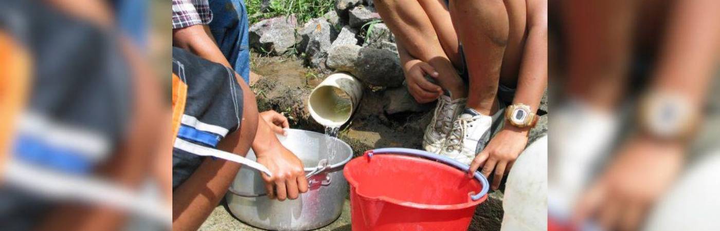 Asegúrese de que su sector no tendrá cortes de agua este fin de semana y si los tiene, recoja agua para que pase el día sin problemas. FOTO: ARCHIVO - COLPRENSA
