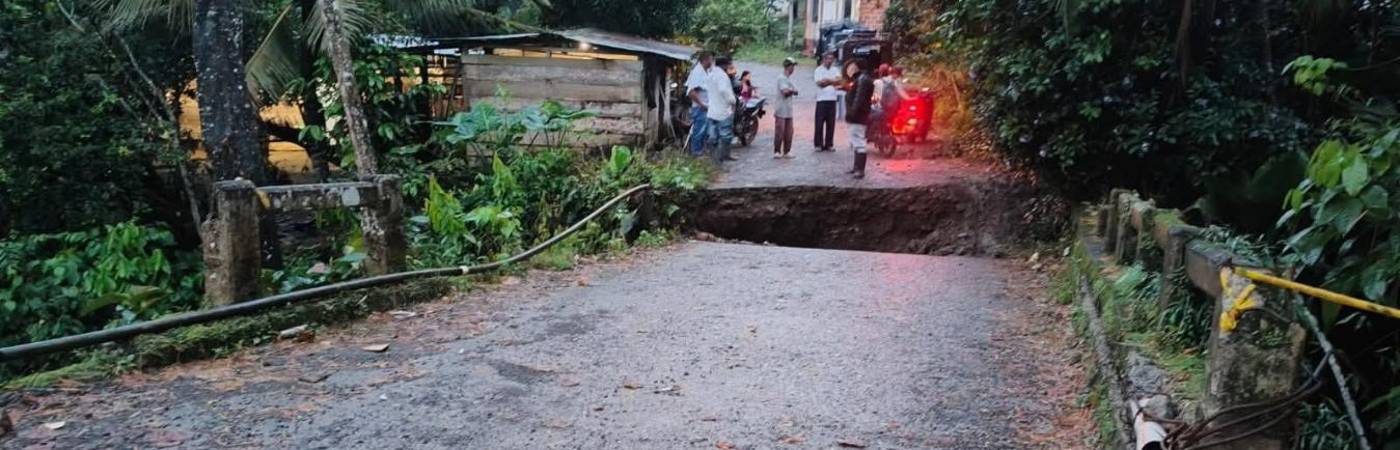 Puente La Balsa colapsó en el corregimiento San José de Apartadó, Urabá antioqueño. FOTO: TOMADA DE FACEBOOK LA CHIVA DE HOY