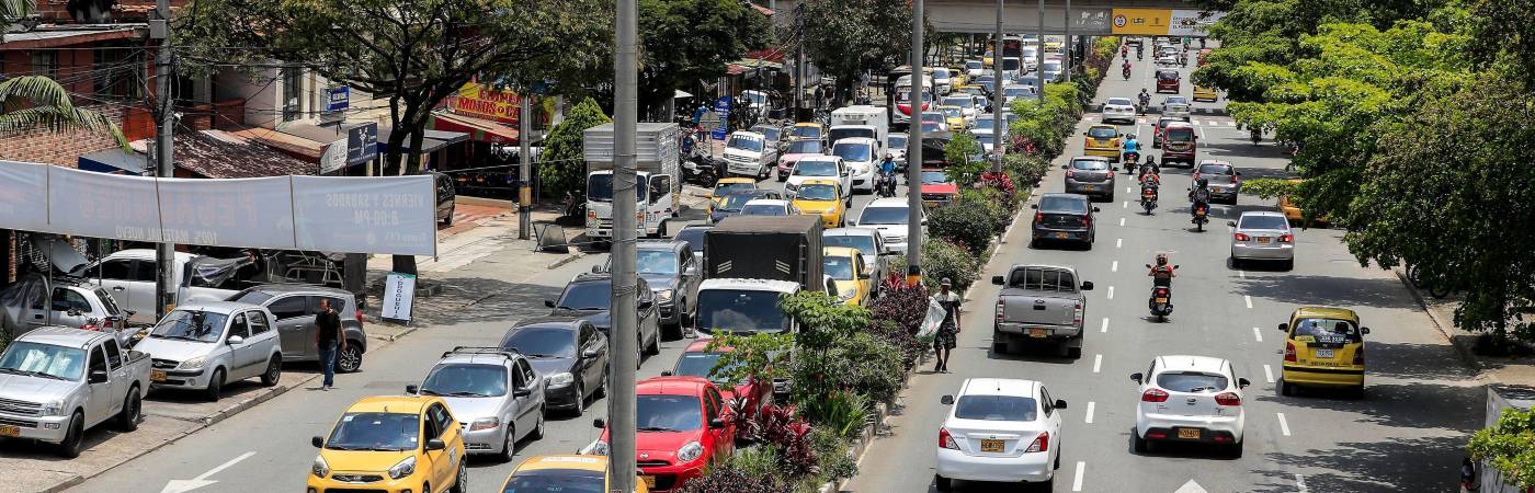 Movilidad en Medellín. FOTO: ARCHIVO - JAIME PÉREZ MUNÉVAR