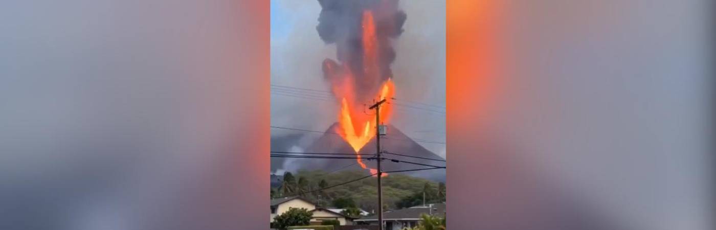 Momento de la erupción desde la distancia. FOTO: CAPTURA DE VIDEO X @CESARALO
