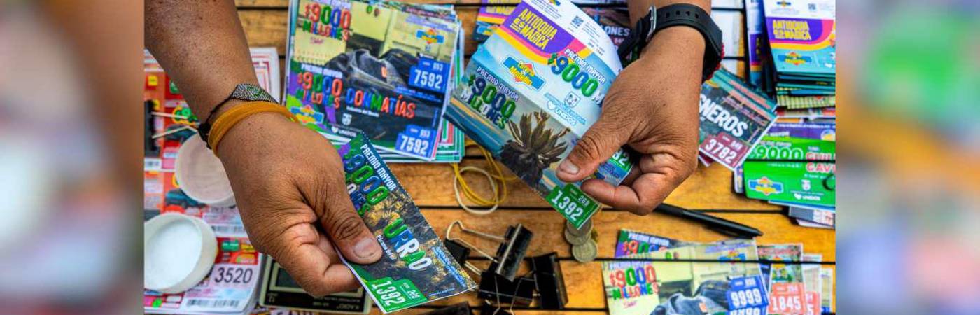 Venta de billetes de lotería. /FOTO: CAMILO SUÁREZ