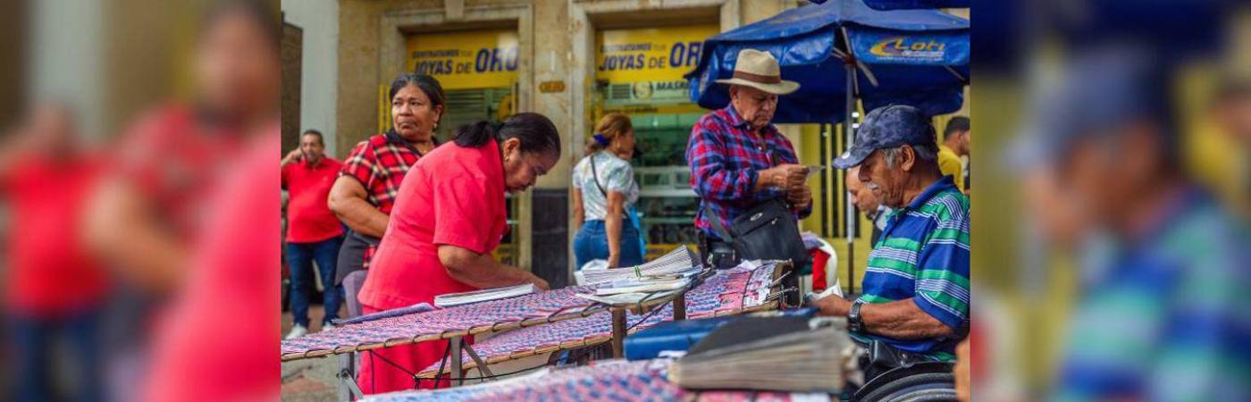 Loterías y chances en el centro de Medellín. / FOTO: CAMILO SUÁREZ