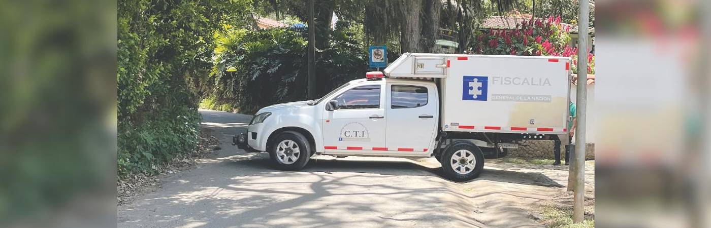 Investigadores del CTI de la Fiscalía se encargaron de la inspección judicial al cadáver. FOTO: ARCHIVO