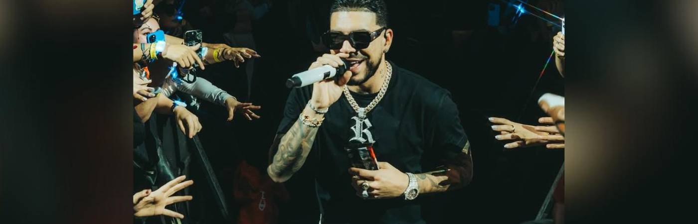 El cantante Ryan Castro se presentó en el coliseo Medplus de Bogotá. / FOTO: INSTAGRAM @ryancastrro