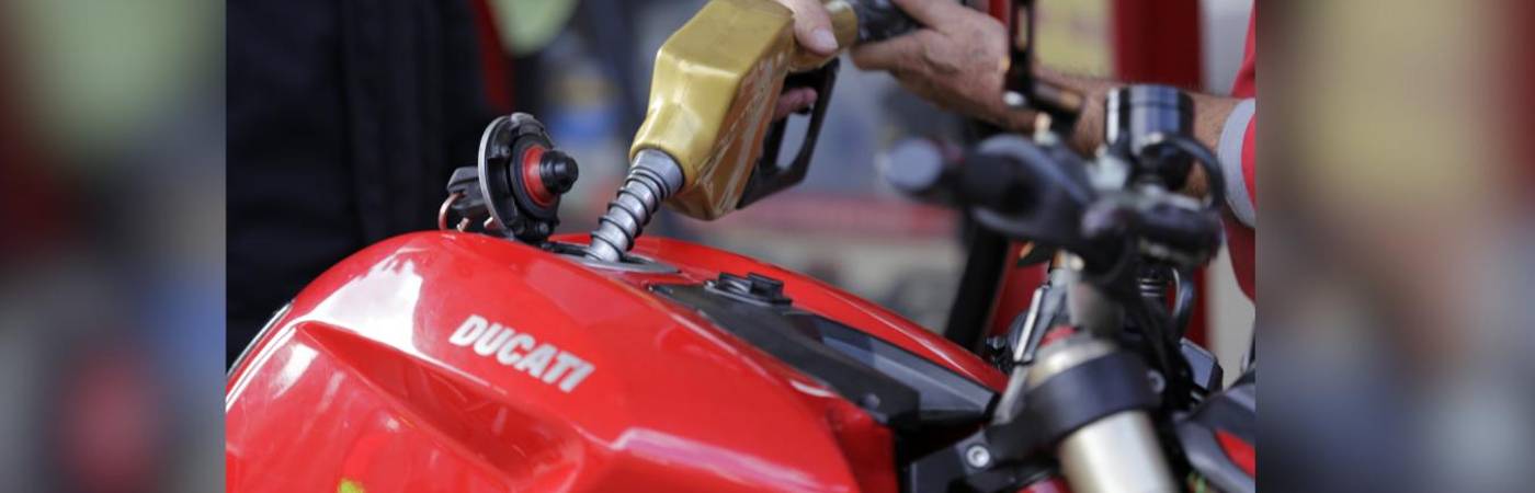 Gasolina rebajó en todo el país. FOTO: COLPRENSA