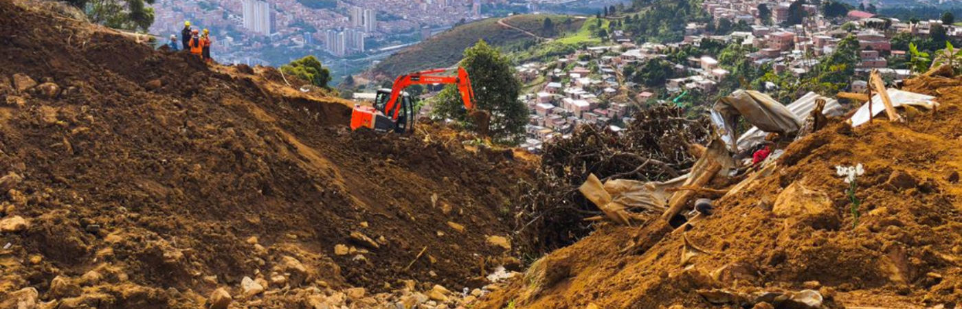 Búsqueda de personas desaparecidas en tragedia de Bello./FOTO: ALCALDÍA DE BELLO