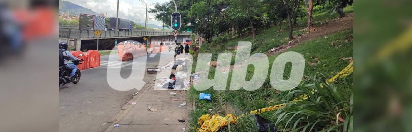 El cuerpo de este hombre fue encontrado justo antes de llegar al semáforo. FOTO: ANDRÉS GARCÍA