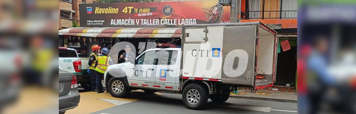 El CTI de la Fiscalía se encargó de la inspección judicial al cuerpo de este hombre. FOTO: CRISTIAN VÁSQUEZ