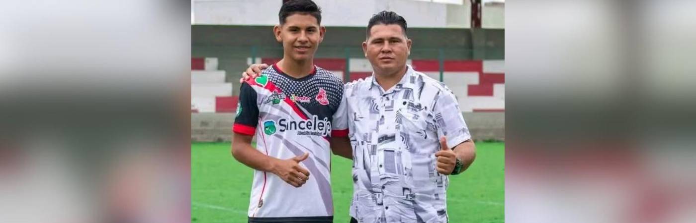 Joel (izquierda) casi siempre era acompañado por su padre Orangel (derecha) a los partidos de fútbol. /FOTO: TOMADA DE EL UNIVERSAL