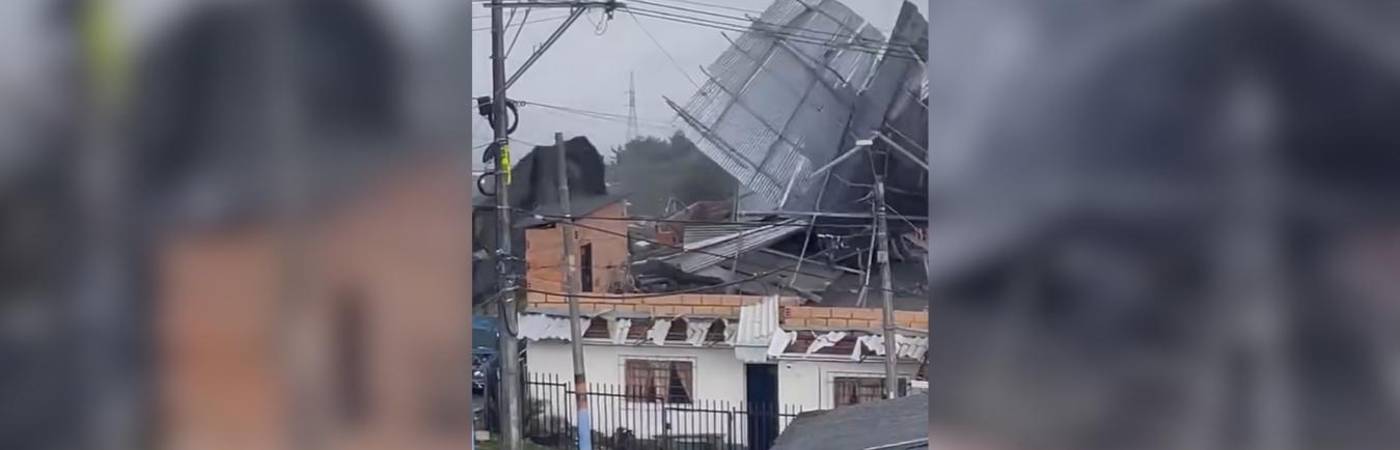 La emergencia quedó registrada en videos que fueron compartidos posteriormente en redes. FOTO: FACEBOOK TAN PAISA TV