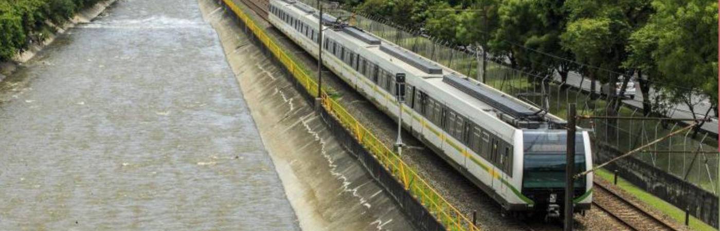 Conducir el metro es el sueño de muchos jóvenes. FOTO: CAMILO SUÁREZ