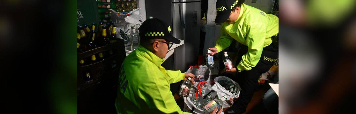 El licor adulterado se comercializaba en una tienda cercana al alambique. FOTO: CORTESÍA POLICÍA METROPOLITANA