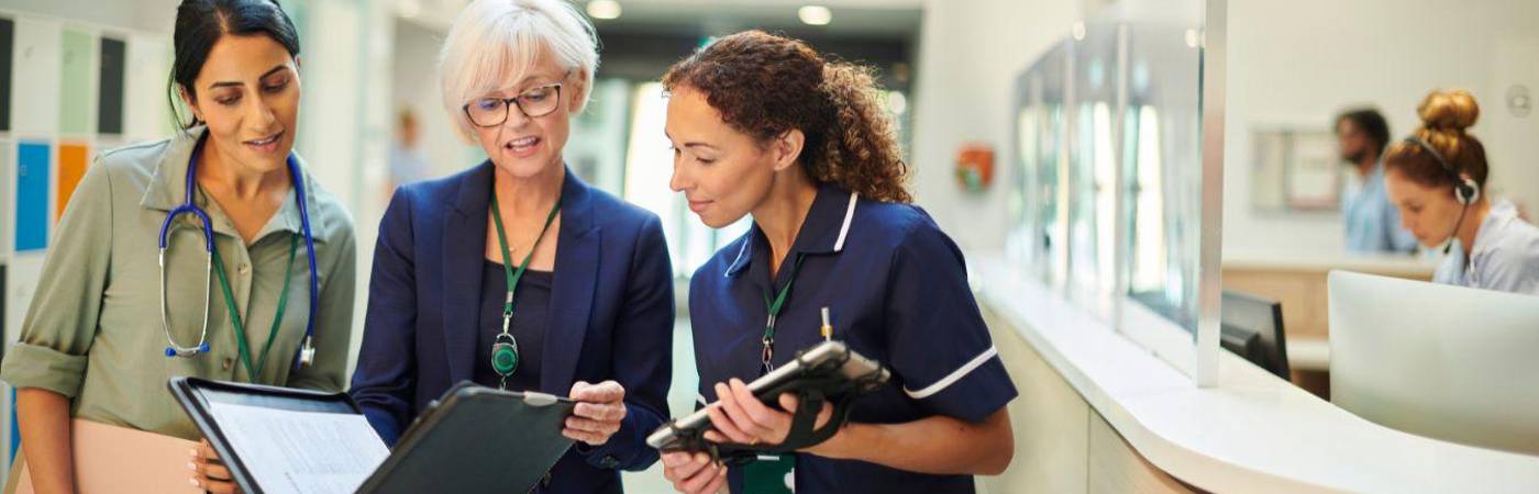 En el sector de la salud también hay muchas vacantes disponibles. Encuentre, a través de Q’hubo Empleos, las ofertas que tiene la plataforma Magneto. / FOTO: CANVA