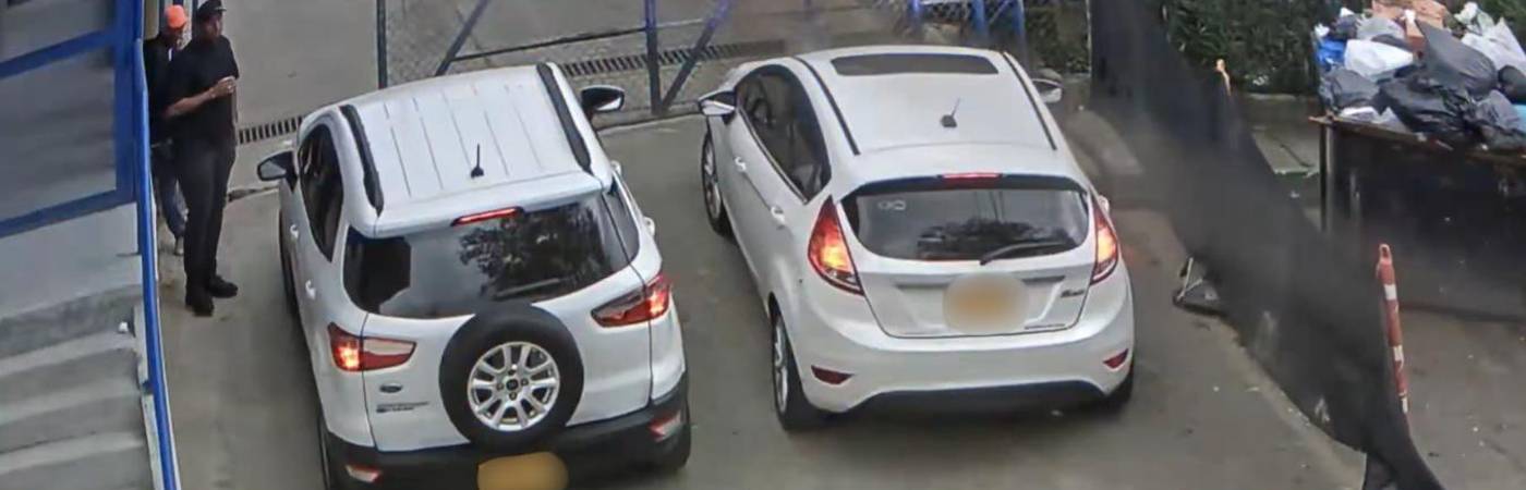 La entrada estaba siendo custodiada por personas externas al Inpec. FOTO: TOMADA DE VIDEO