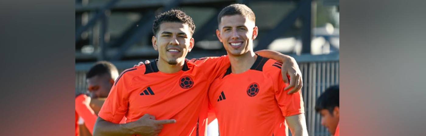 El delantero Emilio Aristizábal (izq.) y el volante Simón García (der.). / FOTO: FCF