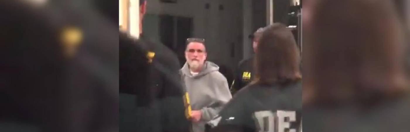 Al barranquillero se le vio escoltado por agentes de la DEA. FOTO: X @AGUSANTONETTI