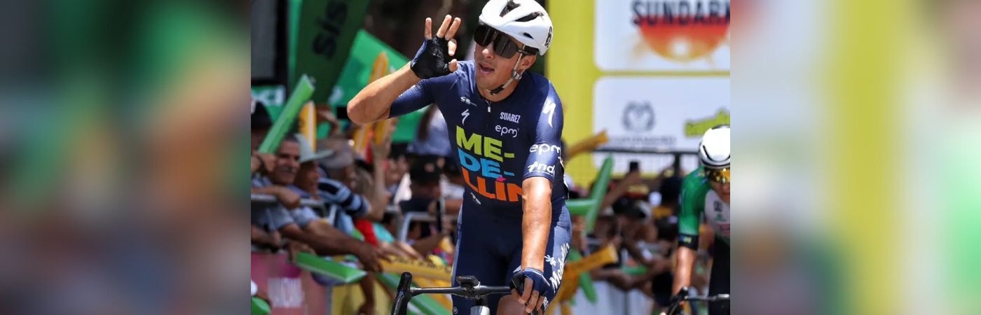 Wilmar Paredes, ciclista del Team Medellín, ganó su tercera etapa del Clásico RCN (etapa 8). /FOTO: CORTESÍA CAMILA DÍAZ RCN RADIO