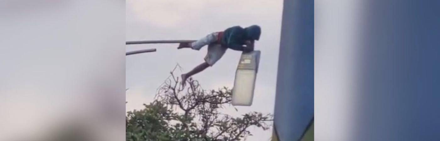 El hecho generó indignación en redes sociales. FOTO: CORTESÍA DENUNCIAS ANTIOQUIA