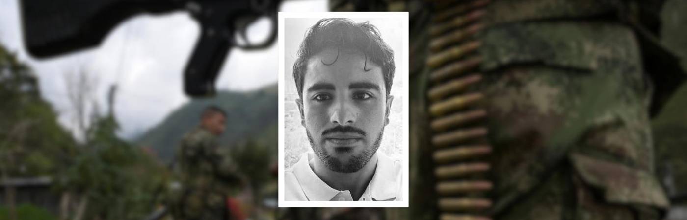 Grupo guerrillero Farc-ep (fondo) se pronuncia sobre asesinato de Mateo Pérez (detalle). FOTOS: AFP (FONDO) Y FUNDACIÓN PARA LA LIBERTAD DE PRENSA - FLIP (DETALLE).