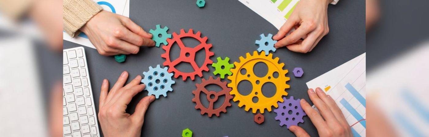Desarrollar habilidades de liderazgo siempre será un plus: dirigir, motivar e inspirar a otros es una manera de fomentar el trabajo colaborativo. FOTO: MAGNIFIC