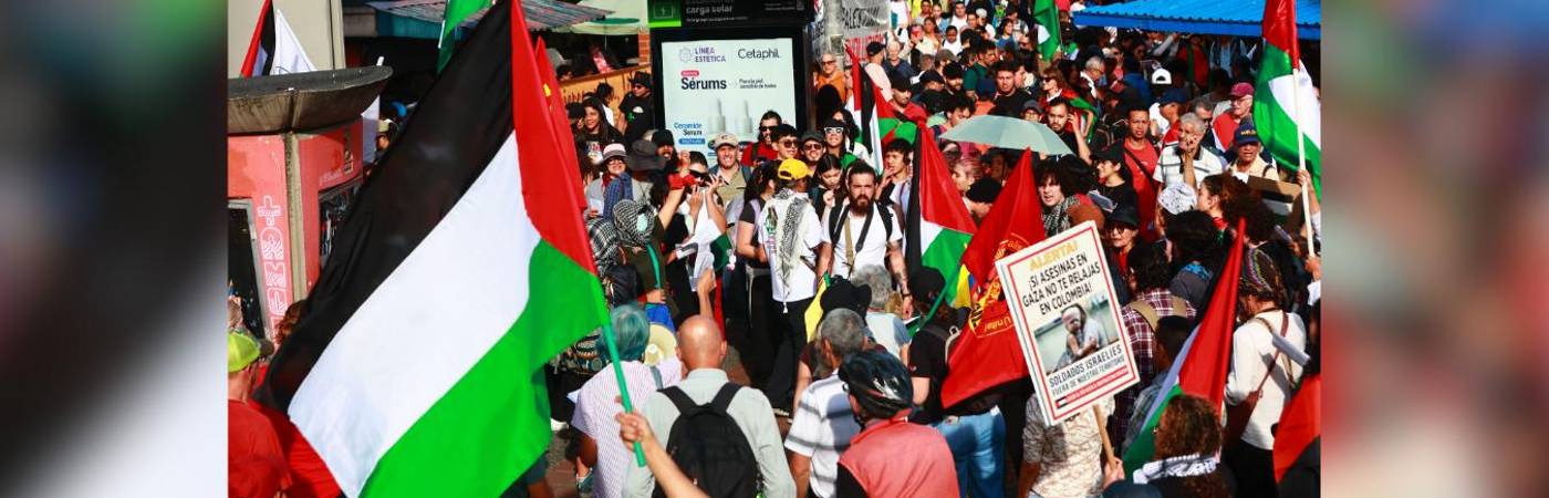 La marcha estuvo acompañada de comparsas y grupos de danzas. /FOTO: MANUEL SALDARRIAGA