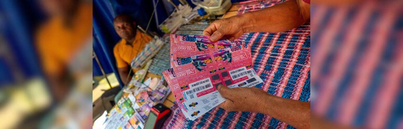 Loterías y chances en el centro de Medellín. / FOTO: CAMILO SUÁREZ