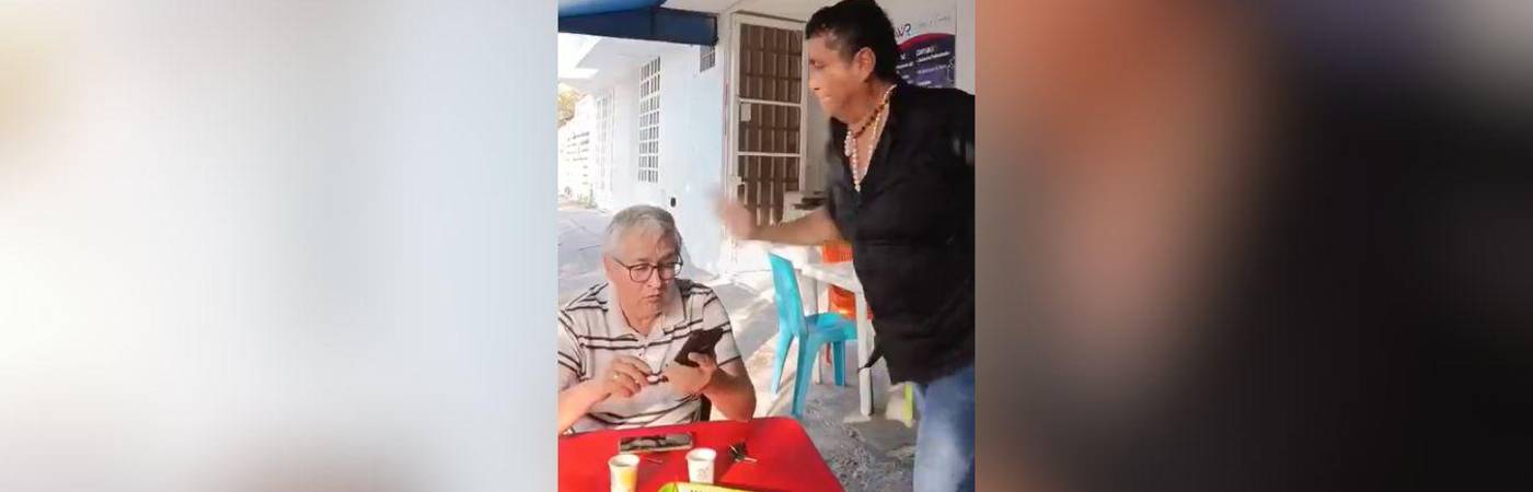 La agresión se habría dado por publicaciones del periodista relacionadas con prácticas políticas del exalcalde. FOTO: CAPTURA DE VIDEO X @COLOMBIAOSCURA