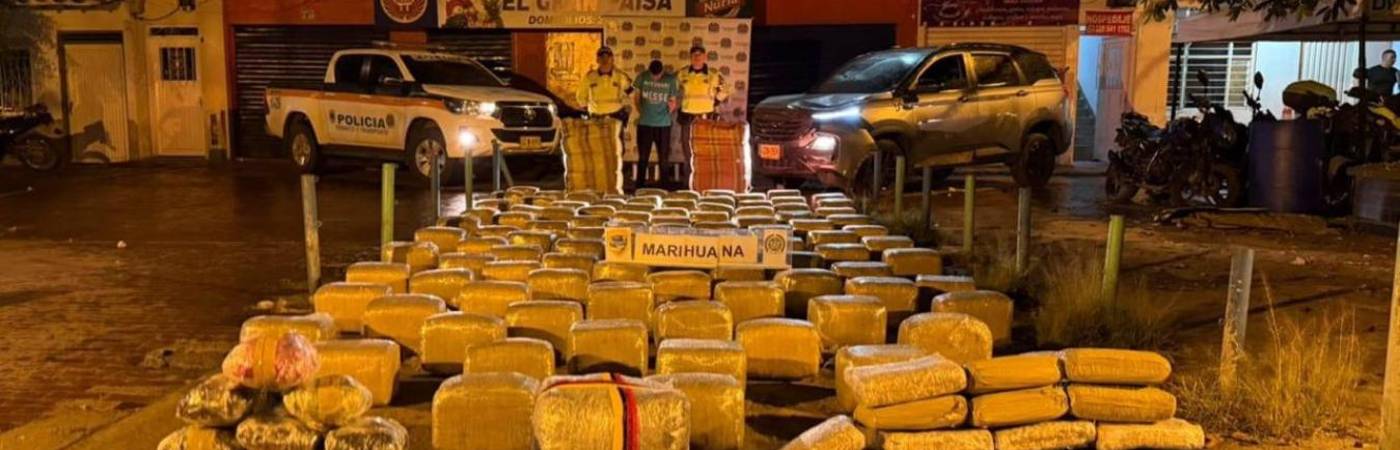 Captura y material incautado. FOTO: POLICÍA VALLE DEL CAUCA