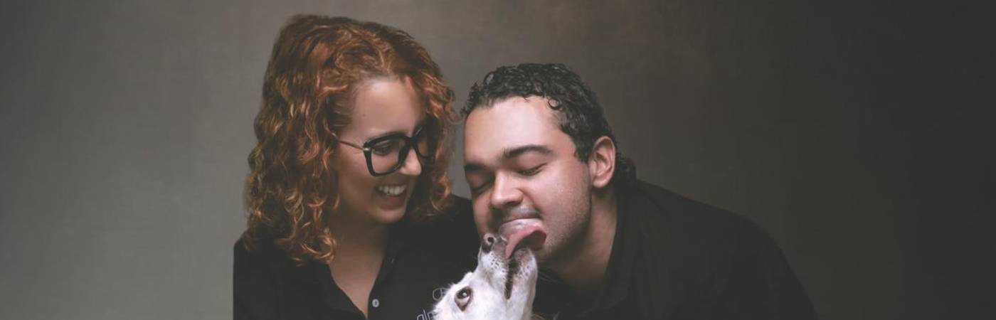 Erika Díaz y Julián Restrepo son los directores de la fundación. Su matrimonio gira alrededor del amor por los animales, lo que hace que todo funcione. FOTO: CORTESÍA