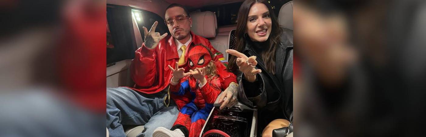 J Balvin junto a su hijo Río y su pareja Valentina Ferrer. FOTO: TOMADA DE INSTAGRAM @jbalvin