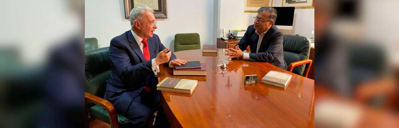 No es la primera vez que Uribe (izquierda) y Petro (derecha) se enfrentan en redes. /FOTO: COLPRENSA