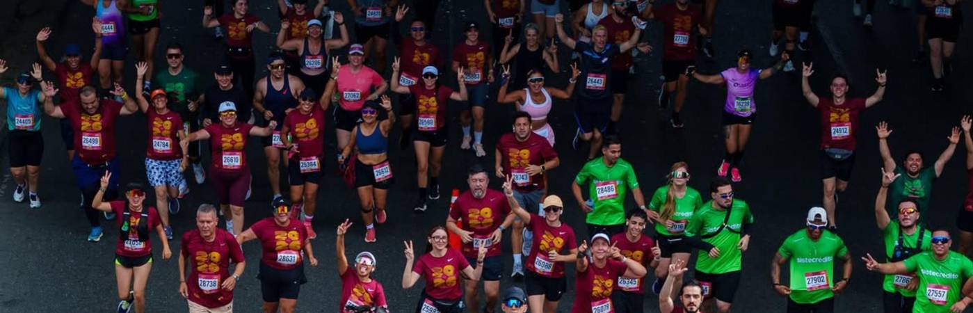Corredores en la Maratón Medellín. FOTO: INSTAGRAM @maratonmedellin