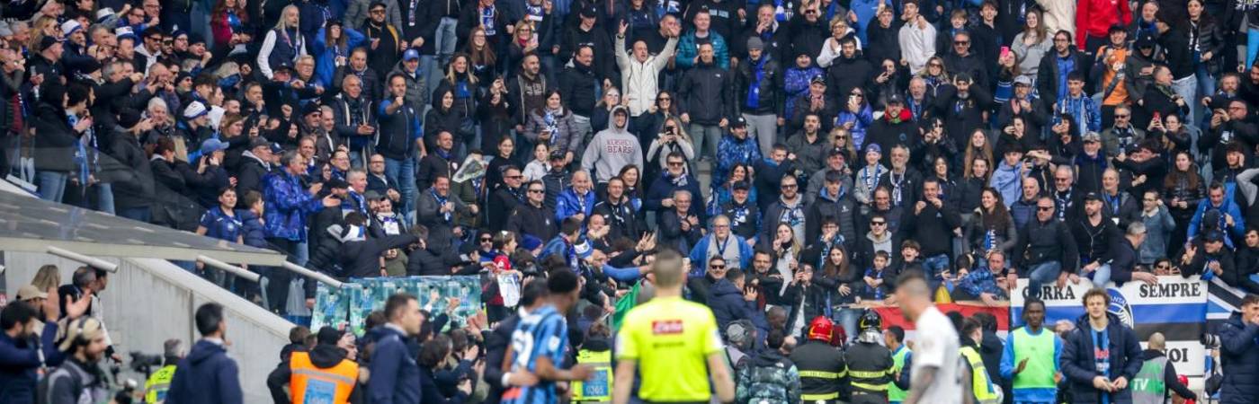 Aficionados italianos. FOTO: GETTY IMAGES