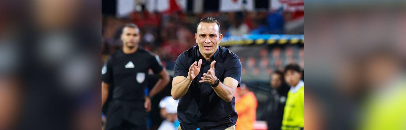 89 partidos ha dirigido Alejandro Restrepo a Medellín desde su llegada el 8 de agosto de 2024. FOTO: MANUEL SALDARRIAGA QUINTERO