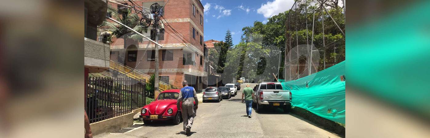 En esta calle del barrio La Mansión dejaron a Yorman Esneider Castrillón Arbeláez herido de bala. /FOTO: LAURA ROSA JIMÉNEZ VALENCIA