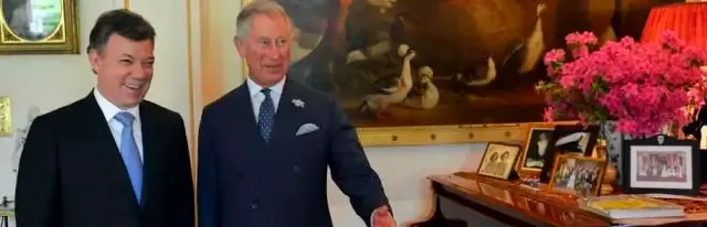 Los entonces presidente Juan Manuel Santos y el príncipe de Gales. / FOTO: ARCHIVO