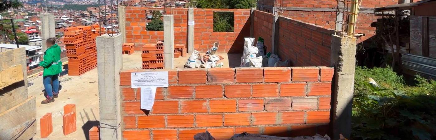 Las construcciones fueron selladas y no se podrá volver a construir allí. FOTO: ALCALDÍA DE MEDELLÍN