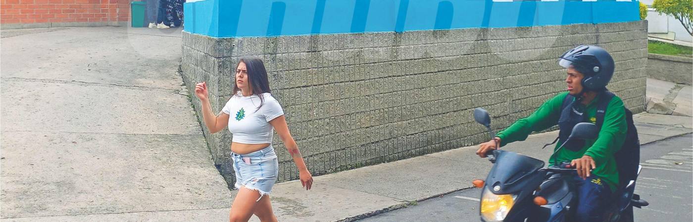 La mujer fue ingresada de urgencia al Hospital San Vicente de Paúl, en Caldas, donde posteriormente falleció. Su cuerpo fue remitido a Medicina Legal. /FOTO: MAURICIO PALACIO BETANCUR