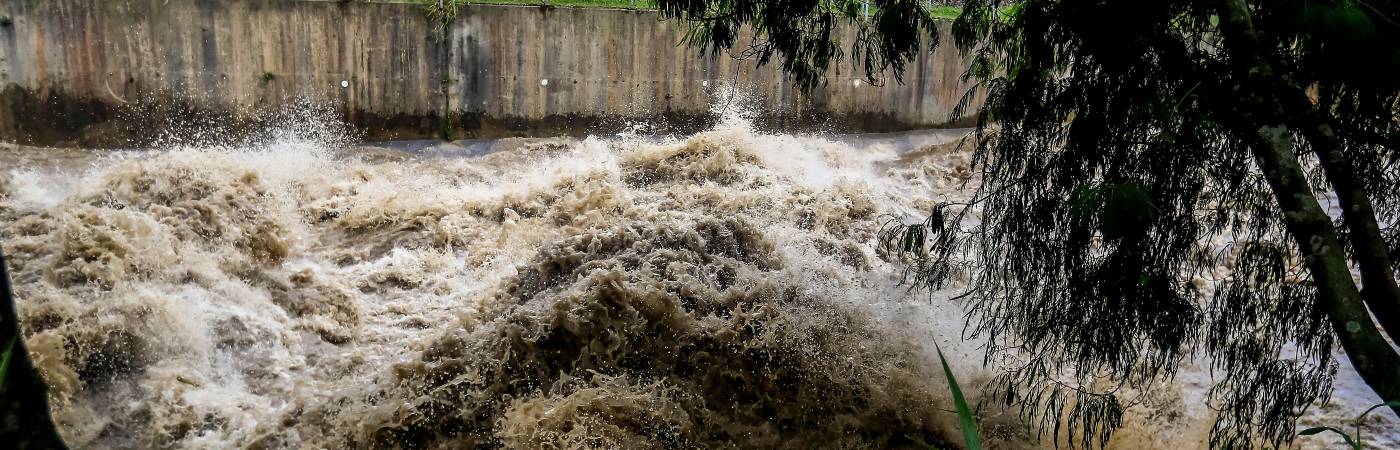 El río Medellín ya ha alcanzado niveles históricos y ha ocasionado emergencias en varios municipios. /FOTO: ARCHIVO.