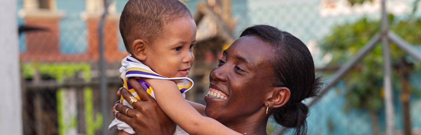 Juanita Mosquera vive en Apartadó y tiene tres hijos de 2, 8 y 11 años. Los tres han estado en el programa de nutrición, una alianza entre la fundación de Banacol, y Comfama. 